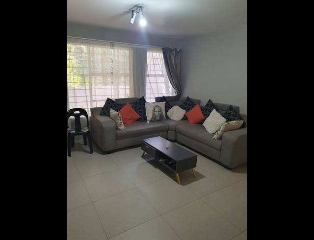 2 BEDROOM PROPERTY TO RENT IN BEDFORD GARDENS